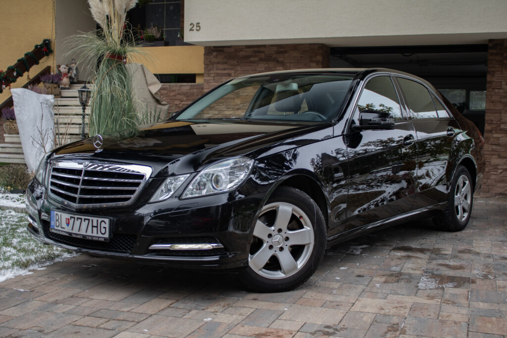 Mercedes-Benz E trieda Sedan 200 CDI 100 kW / AJ NA SPLÁTKY / PROTIÚČET /