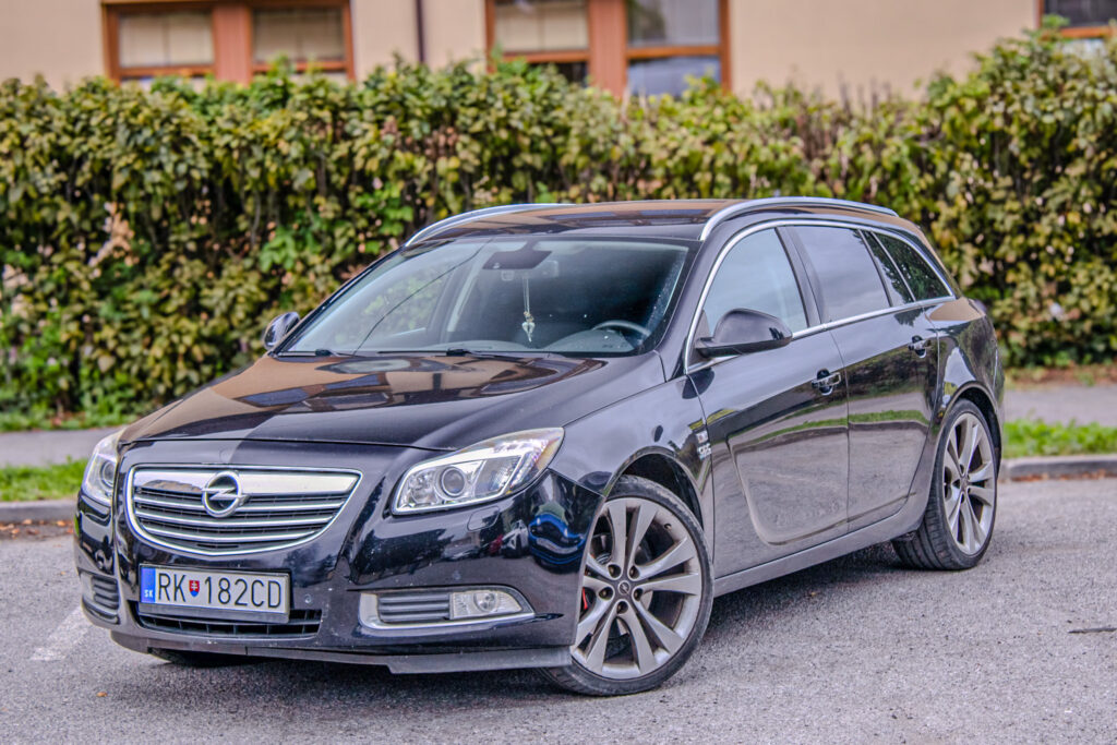 Opel Insignia ST 2.0 Turbo ECOTEC Cosmo