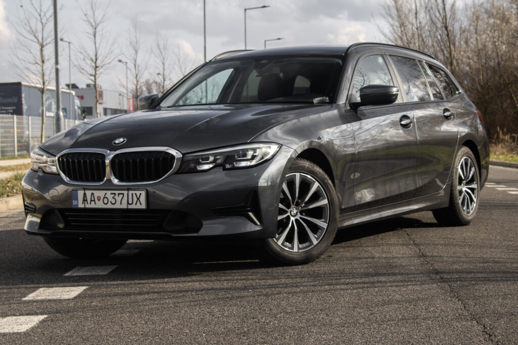 BMW Rad 3 Touring 318i  A/T