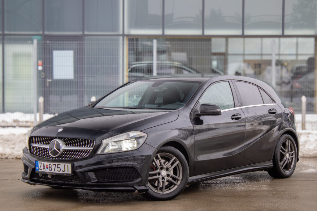 Mercedes-Benz A trieda 180 BlueEFFICIENCY, 90kW, M6 / AJ NA SPLÁTKY / PROTIÚČET /