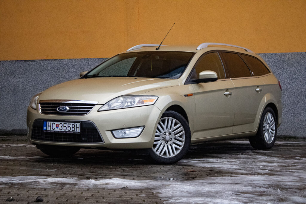Ford Mondeo Combi 2.0 TDCi Ghia 103kW / AJ NA SPLÁTKY / PROTIÚČET /