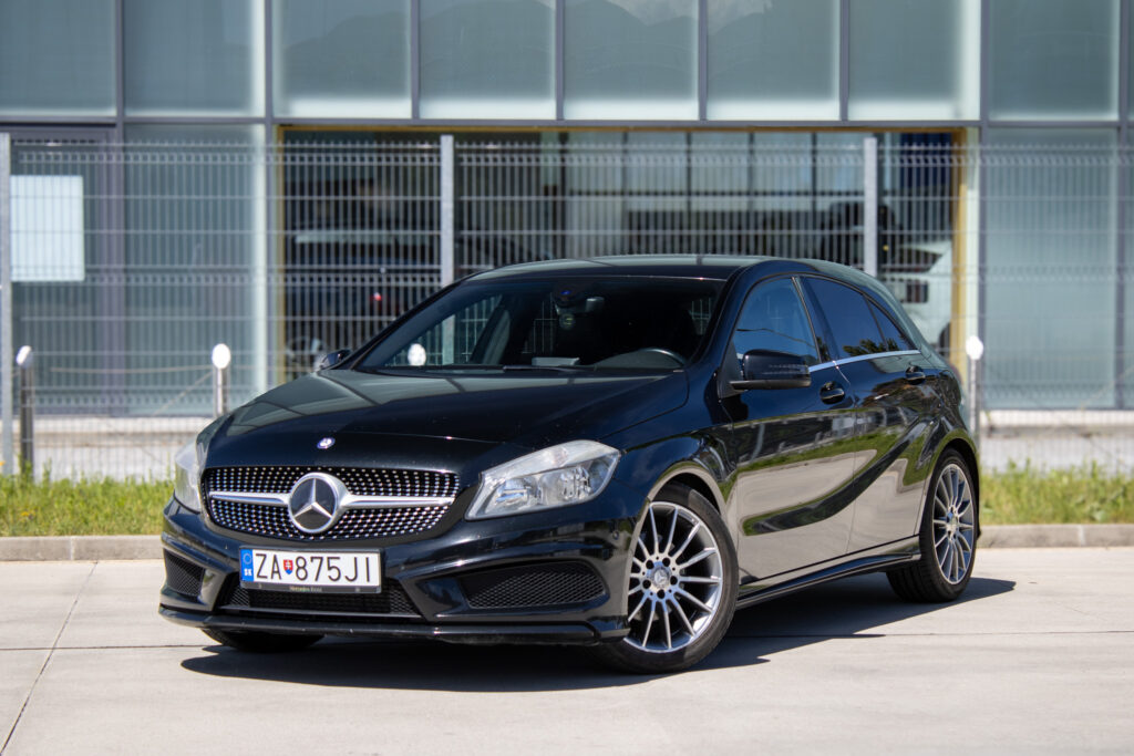 Mercedes-Benz A trieda 180 BlueEFFICIENCY, 90kW, M6 / AJ NA SPLÁTKY / PROTIÚČET /