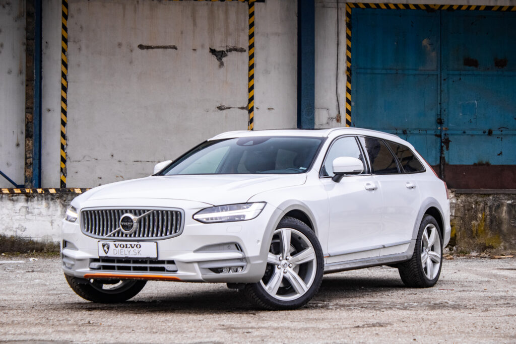 Volvo V90 CC Ocean Race Edition 2.0 140kw AWD AT/8 2019 /AJ NA SPLÁTKY/PROTIÚČET