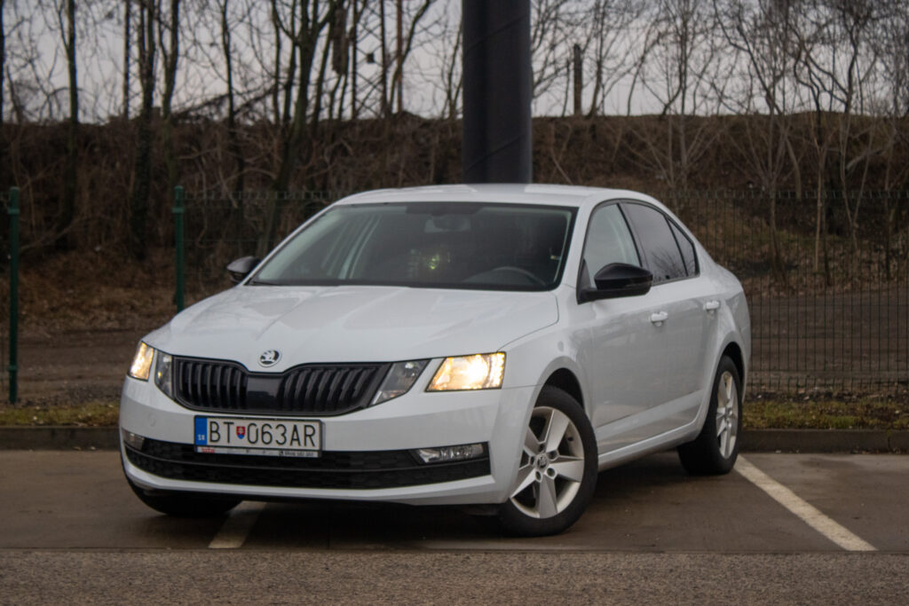 Škoda Octavia 1.5 TSI Ambition AJ NA SPLÁTKY / PROTIÚČET