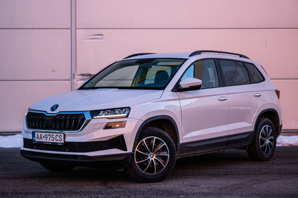 Škoda Karoq 1.5 TSI EVO 30 Edition DSG, 110kW, A7 / AJ NA SPLÁTKY / PROTIÚČET /