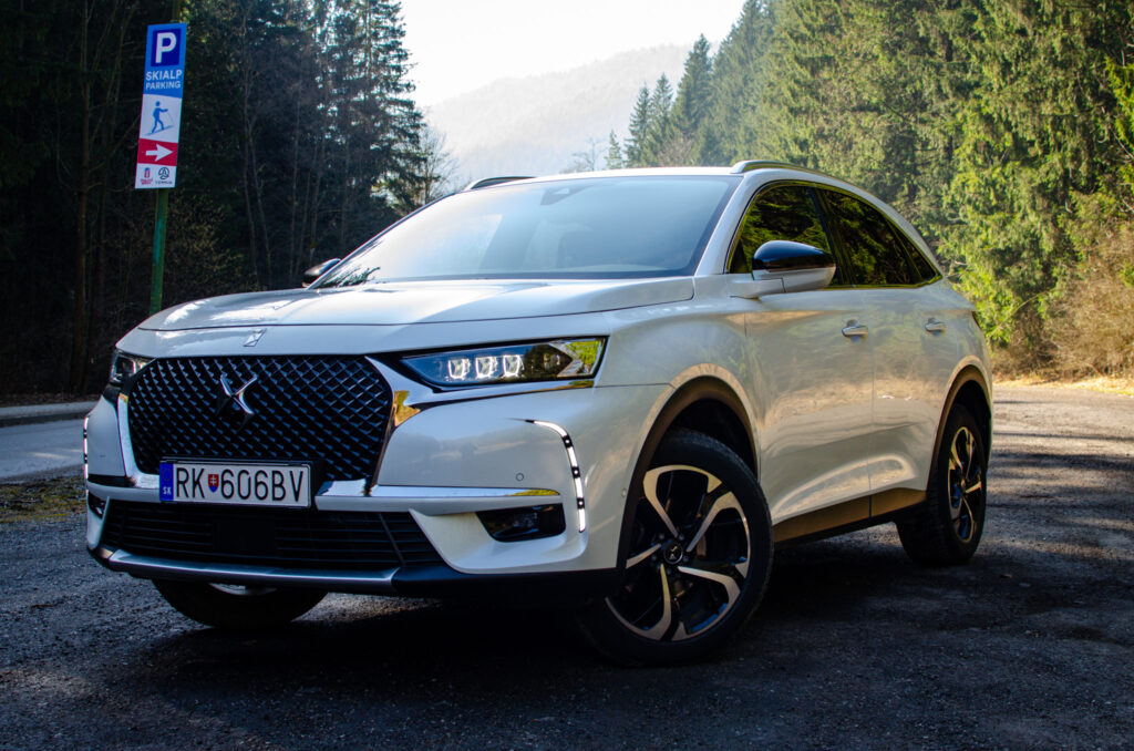 DS 7 CROSSBACK DS7  1.6 PureTech 180 S&S Rivoli EAT8,133kW / AJ NA SPLÁTKY / PROTIÚČET