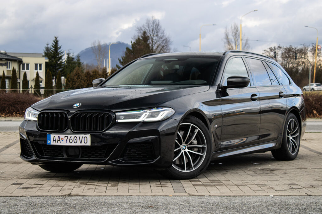BMW Rad 5 Touring 540d xDrive M Sport MHEV / AJ NA SPLÁTKY / PROTIÚČET /