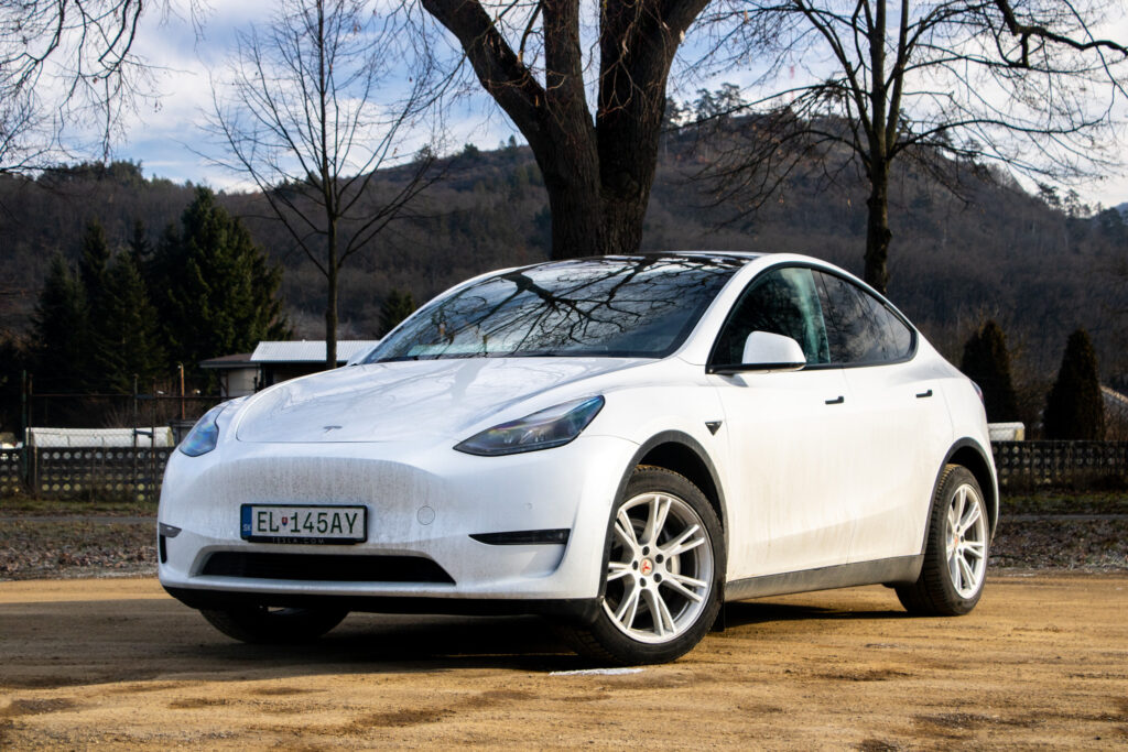Tesla Model Y Long Range Dual Motor / AJ NA SPLÁTKY / PROTIÚČET /