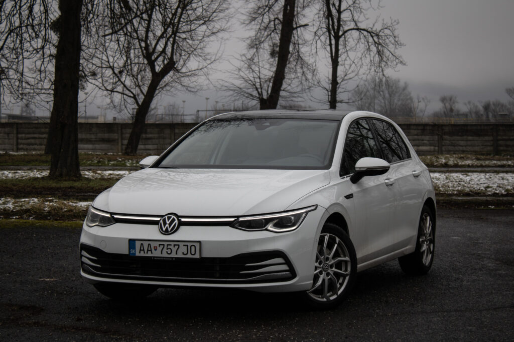 Volkswagen Golf 2.0 TSI 190k Style 4Motion DSG  // AJ NA SPLÁTKY / PROTIÚČET//