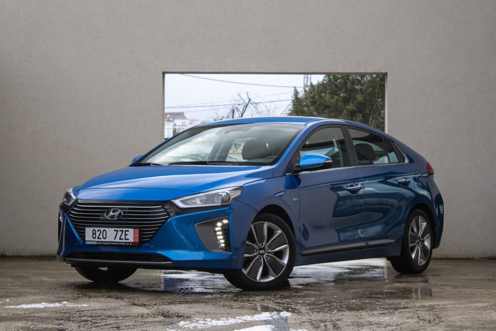 Hyundai Ioniq 1.6 HEV TOP VÝBAVA / AJ NA SPLÁTKY / PROTIHODNOTA