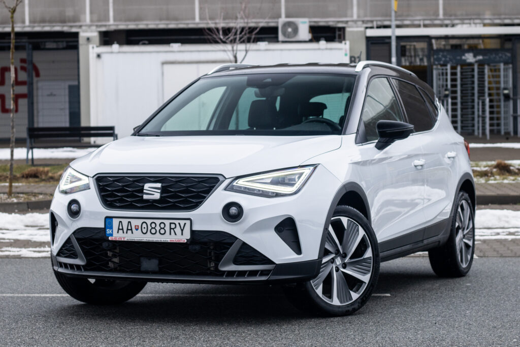 Seat Arona 1.5 TSI EVO FR DSG, 110kW (2025) / AJ NA SPLÁTKY / PROTIÚČET /