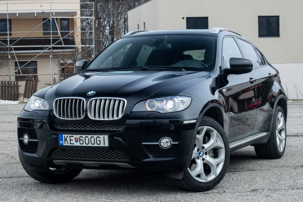 BMW X6 xDrive 50i, 300kW (2009) / AJ NA SPLÁTKY / PROTIÚČET /
