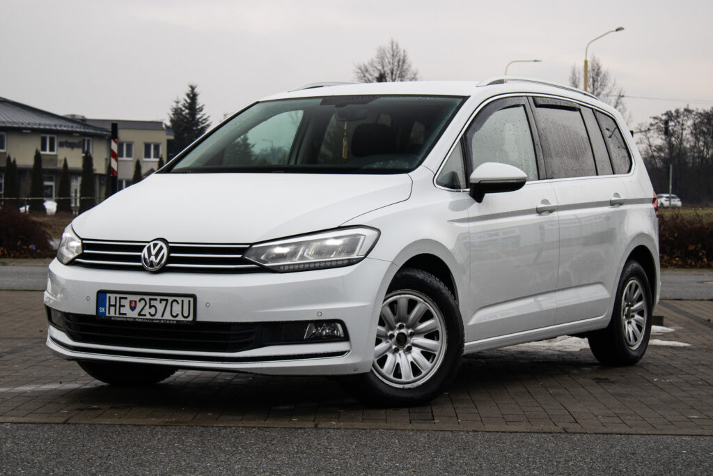 Volkswagen Touran 1.4 TSI Highline / AJ NA SPLÁTKY / PROTIÚČET/