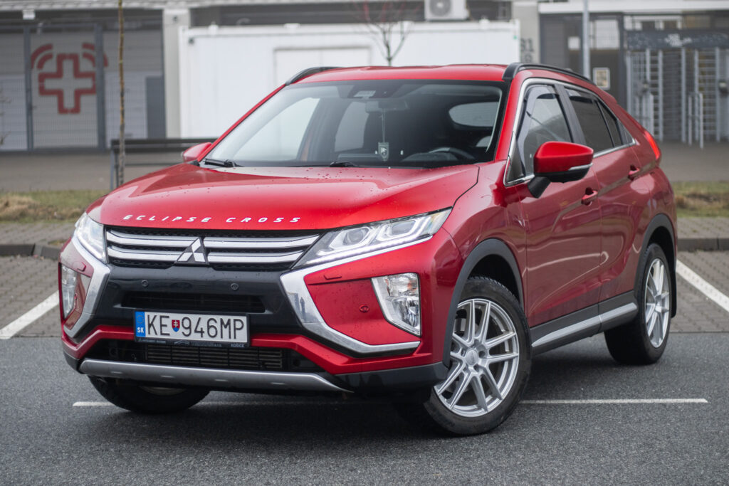 Mitsubishi Eclipse Cross 1.5T MIVEC Intense CVT 4WD, 120kW (2019) / AJ NA SPLÁTKY / PROTIÚČET /