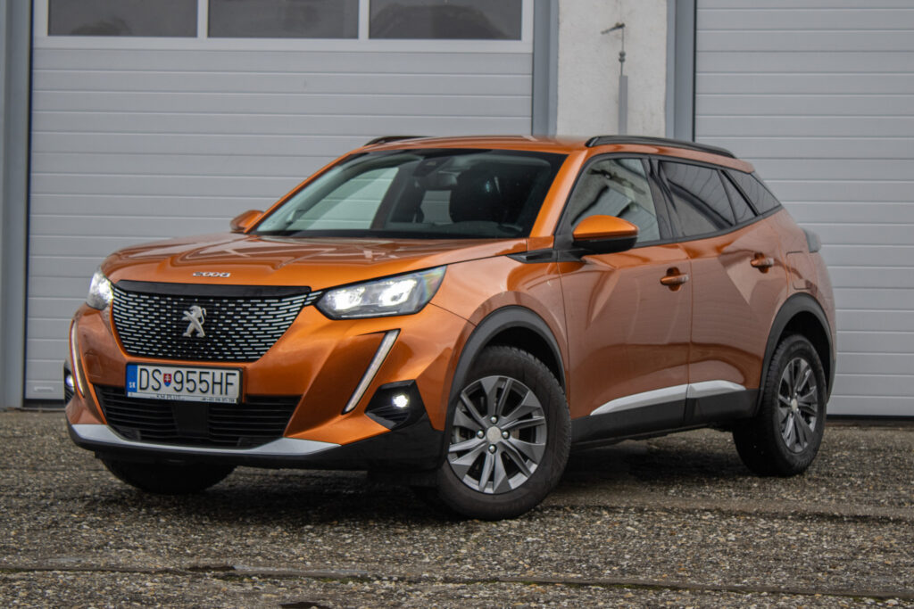Peugeot 2008 1.2 PureTech 96kw MT/6 2021 / AJ NA SPLÁTKY / PROTIÚČET