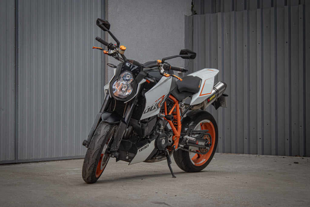 KTM 990 Super Duke R / AJ NA SPLÁTKY / PROTIHODNOTA /