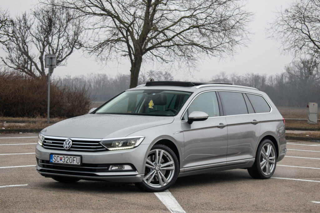 Volkswagen Passat Variant 2.0 BiTDI 240k Highline 4MOTION DSG AJ NA SPLÁTKY / PROTIÚČET