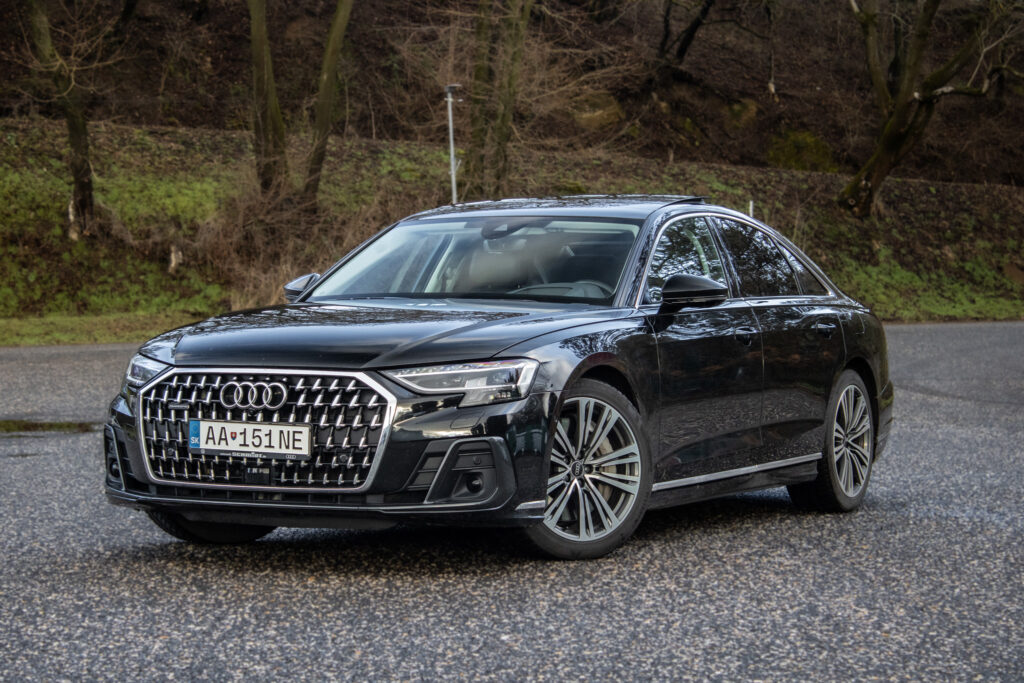 Audi A8 60 TFSI e Quattro, 340kW, AT/8 / AJ NA SPLÁTKY / PROTIÚČET /
