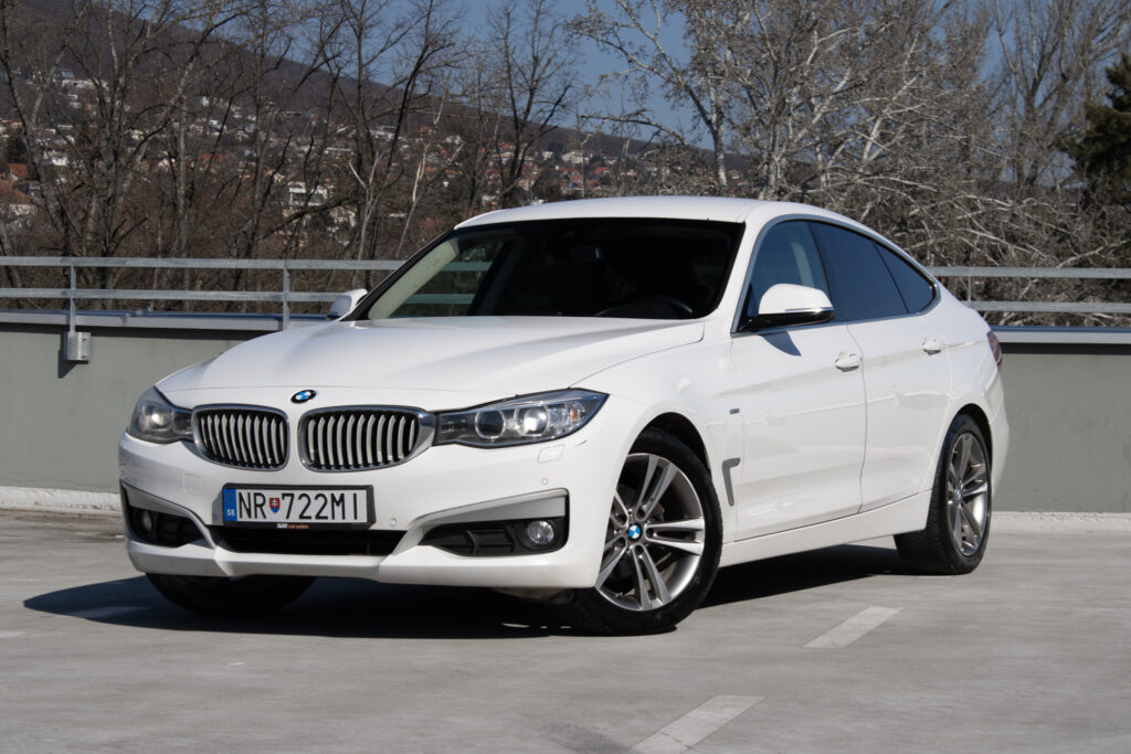 BMW Rad 3 318d GT F34 105kw AT/8 2014 / AJ NA SPLÁTKY / PROTIÚČET
