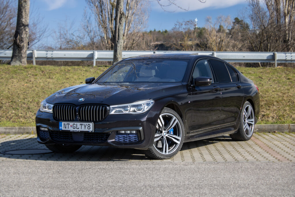 BMW Rad 7 G11 740d xDrive, 235kW, A8 / AJ NA SPLÁTKY / PROTIÚČET /