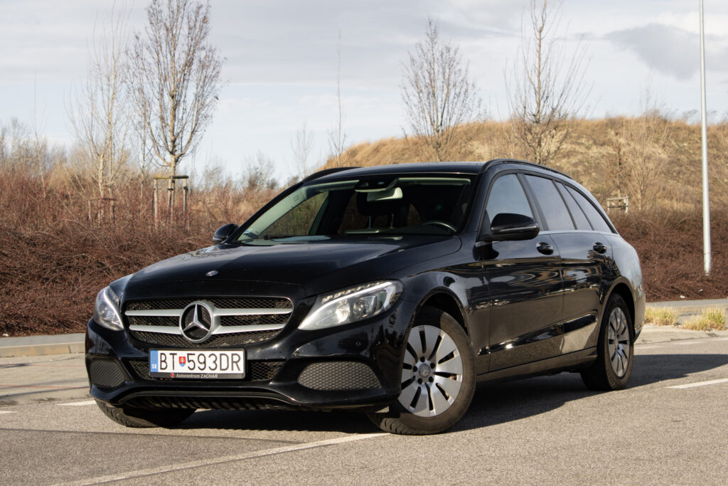 Mercedes-Benz C trieda Kombi 200 d A/T / AJ NA SPLÁTKY / PROTIÚČET /