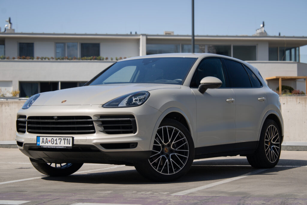 Porsche Cayenne 4x4 250kW / AJ NA SPLÁTKY / PROTIÚČET /