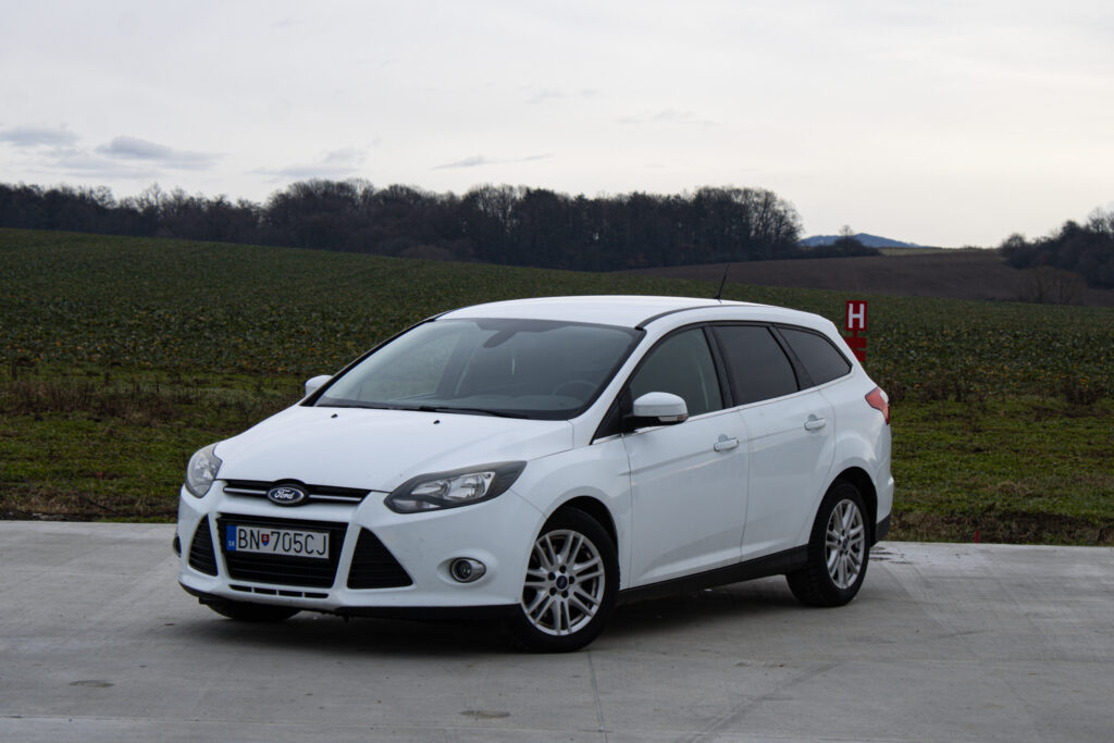 Ford Focus Kombi 2.0 TDCi Duratorq 115k Titanium, 85kW, A6 / AJ NA SPLÁTKY /PROTIÚČET