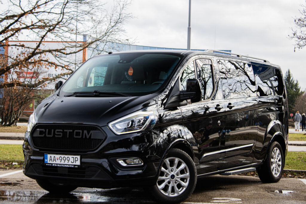 Ford Tourneo Custom Titanum X 2.0 TDCi AT6 125kW 8miestny /AJ NA SPLÁTKY / PROTIÚČE/
