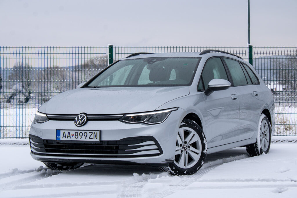 Volkswagen Golf Variant 8 2.0 TDI DSG LIFE AJ NA SPLÁTKY / PROTIÚČET