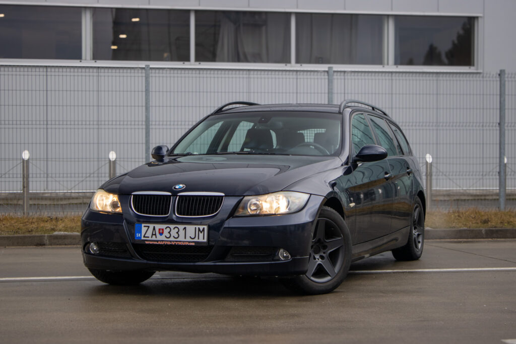 BMW Rad 3 Touring 318 i , 105kW, M6,/ AJ NA SPLÁTKY / PROTIÚČET /