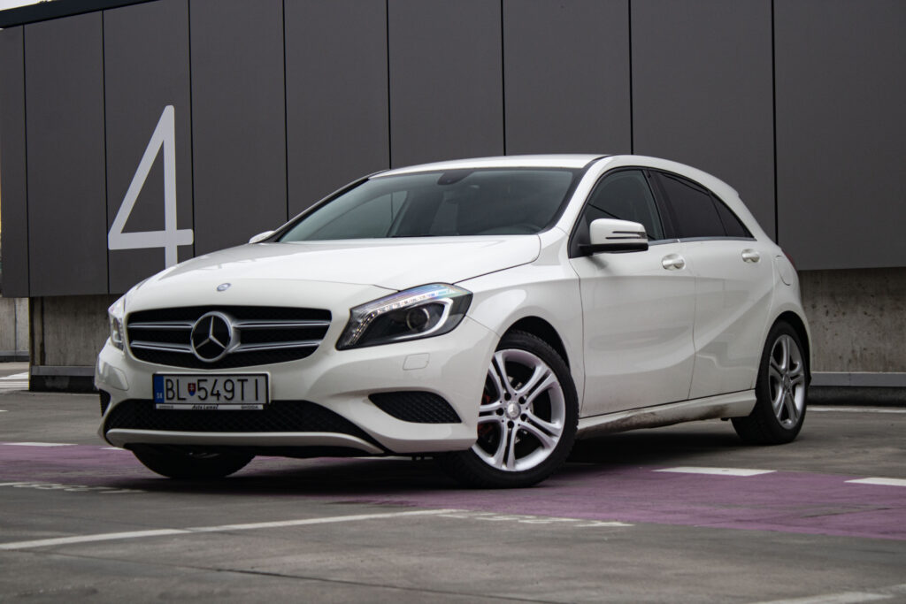 Mercedes-Benz A trieda 180CDI BlueEFFICIENCY AT 80kW109HP / AJ NA SPLÁTKY / PROTIÚČET /