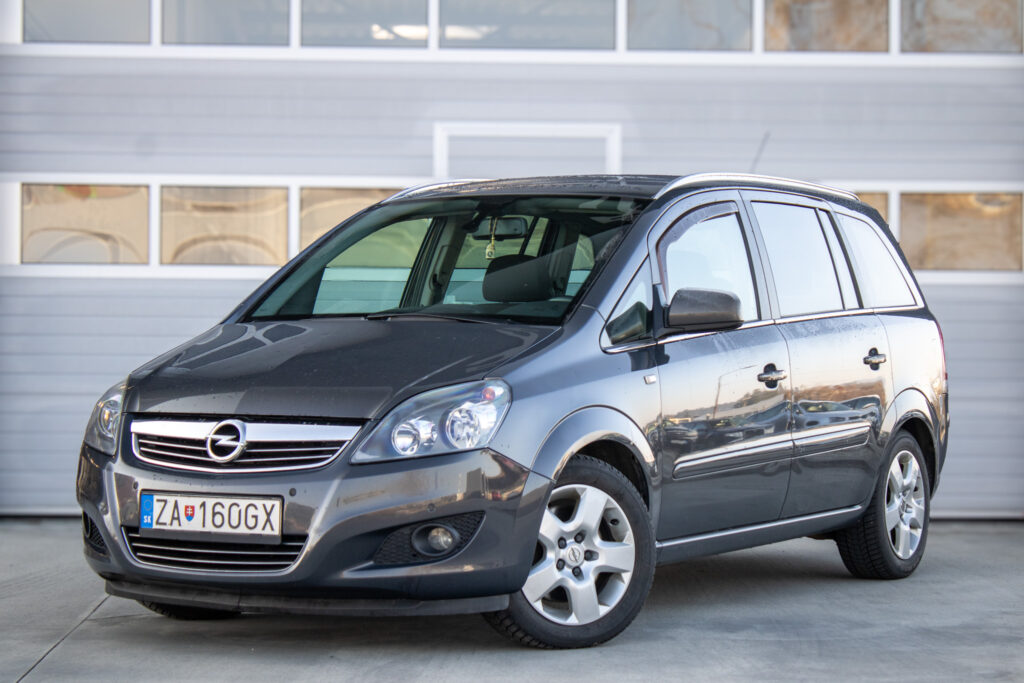 Opel Zafira 1.7 DTR Enjoy, 92kW, M6 / AJ NA SPLÁTKY / PROTIÚČET /