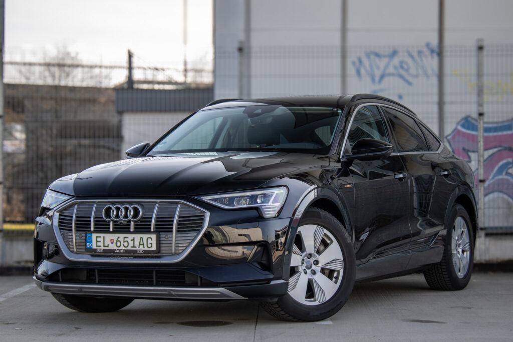 Audi E-tron 50 quattro Advanced, 230kW, A1 / AJ NA SPLÁTKY / PROTIÚČET /