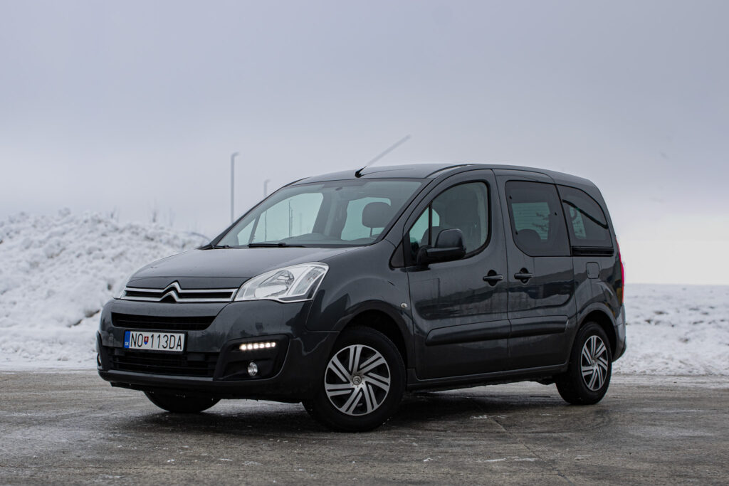 Citroën Berlingo Multispace 1.6 BlueHDi 100 Feel.   FINANCOVANIE/PROTIÚČET