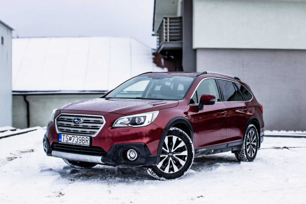 Subaru Outback 2.5i-S Exclusive NAVI CVT.       FINANCOVANIE/PROTIÚČET