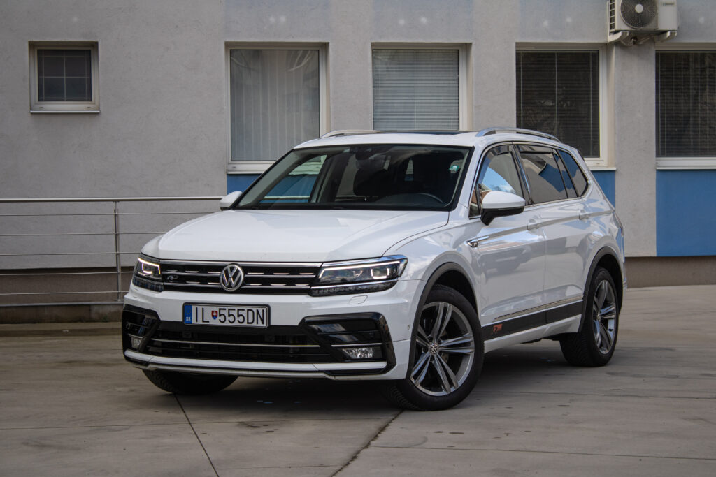 Volkswagen Tiguan Allspace R-Line 2.0 TDI 4-Motion - 7 miestne