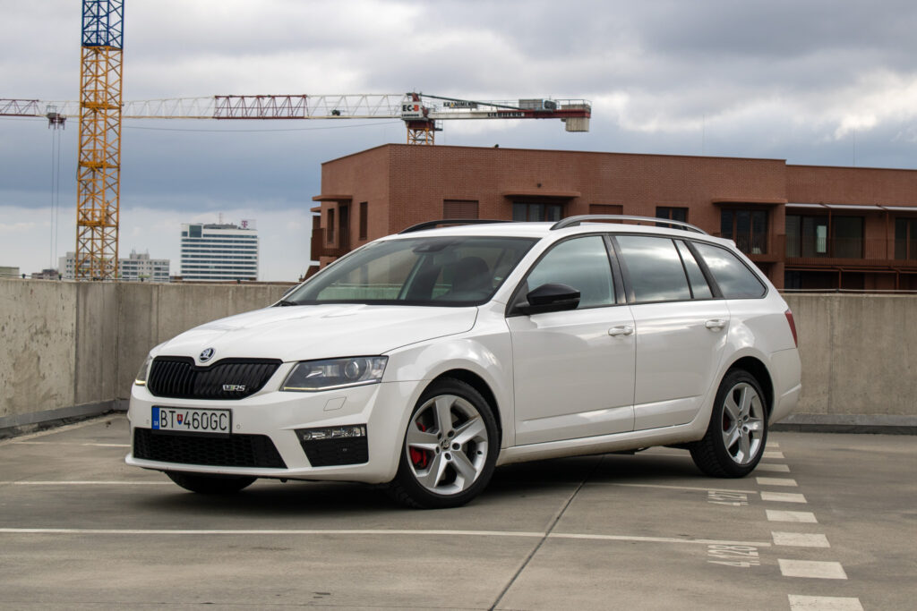 Škoda Octavia Combi 2.0 TDI DPF RS DSG / AJ NA SPLÁTKY / PROTIÚČET/