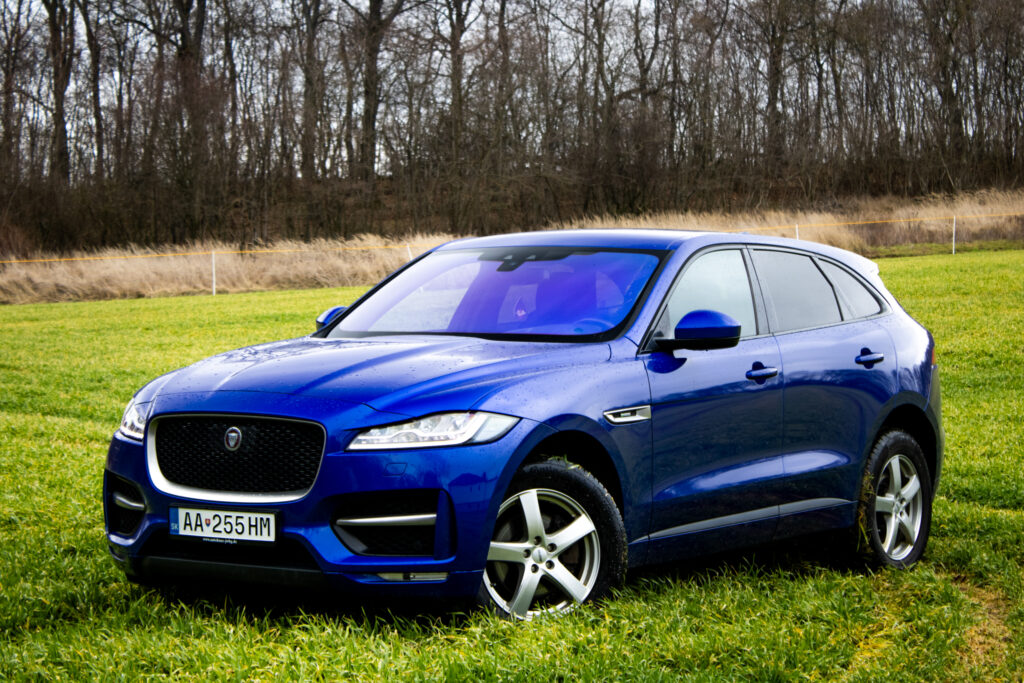 Jaguar F-Pace 2.0D 132kW AWD AT8 R- Sport Meridian / AJ NA SPLÁRKY / PROTIÚČET /