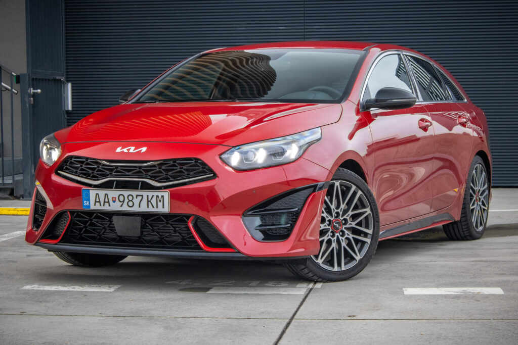 Kia ProCeed GT 1.6 T-GDi 7DCT / AJ NA SPLÁTKY / PROTIÚČET /