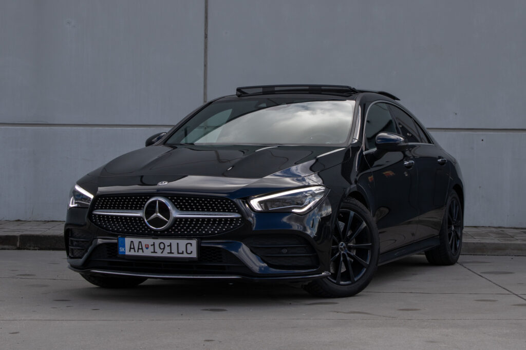 Mercedes-Benz CLA Kupé 220 4matic AJ NA SPLÁTKY / PROTIÚČET