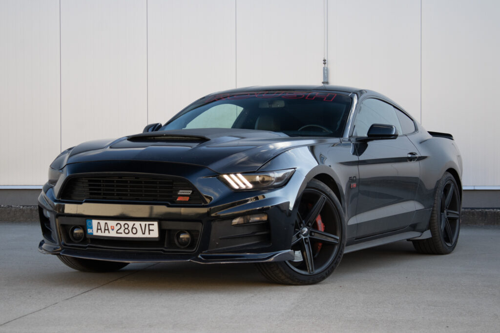 Ford Mustang GT 5.0 V8 Roush packet MT/6 2016 / AJ NA SPLÁTKY / PROTIÚČET