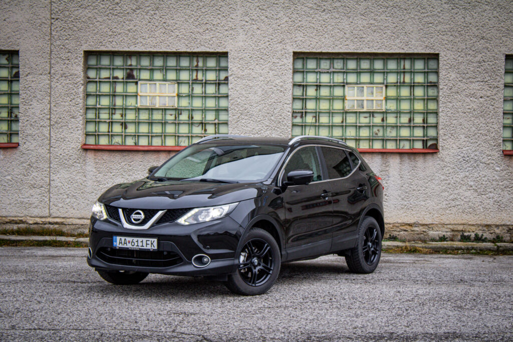 Nissan Qashqai DIG-T 115 Tekna, 85kW / AJ NA SPLÁTKY / PROTIÚČET