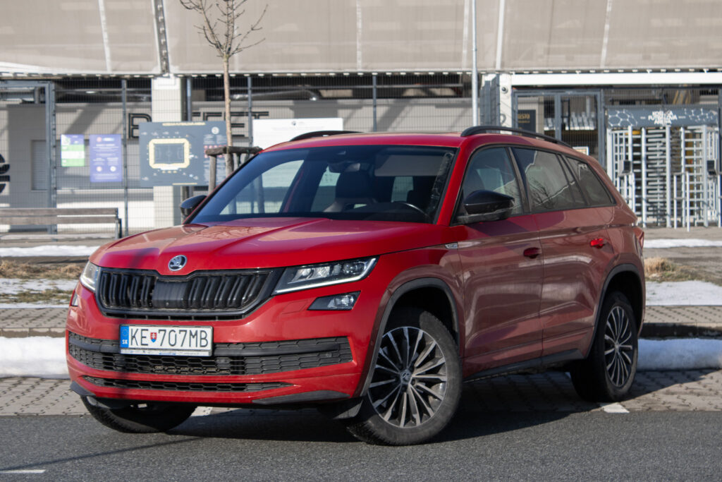 Škoda Kodiaq 2.0 TDI DSG SPORTLINE  4x4 / 140kW / AJ NA SPLÁTKY / PROTIÚČET