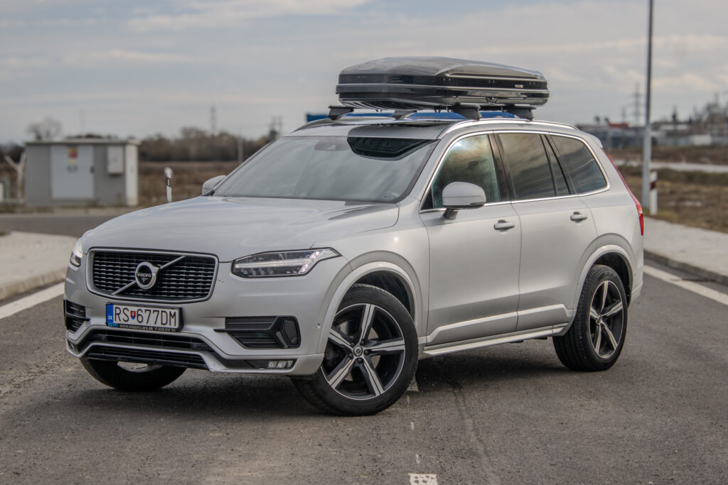 Volvo XC90 XC 90 D5 235k Drive-E R-Design 7m AWD A/T / AJ NA SPLÁTKY / PROTIHODN