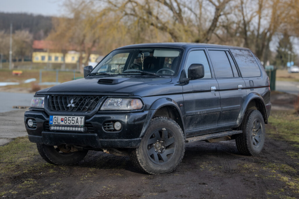 Mitsubishi Pajero Sport 2.5 TD GLS / AJ NA SPLÁTKY / PROTIHODNOTA