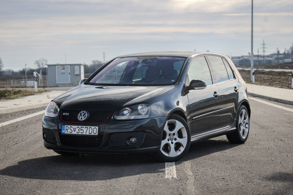 Volkswagen Golf 2.0 FSI GTI Turbo DSG / AJ NA SPLÁTKY / PROTIHODNOTA