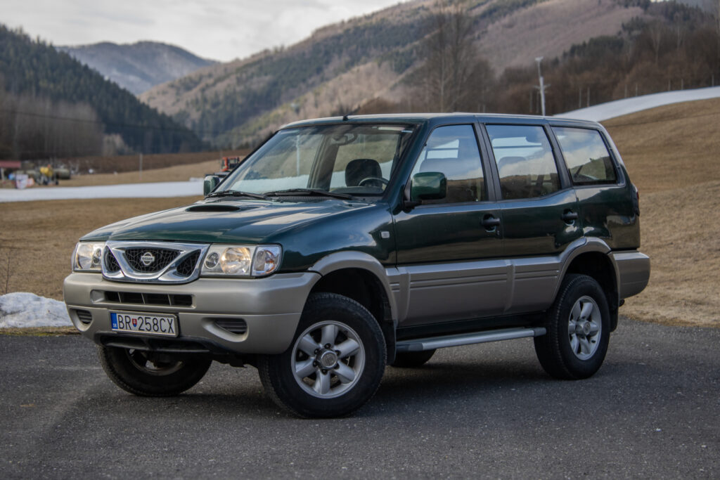 Nissan Terrano II 2.7 tdi / AJ NA SPLÁTKY / PROTIHODNOTA
