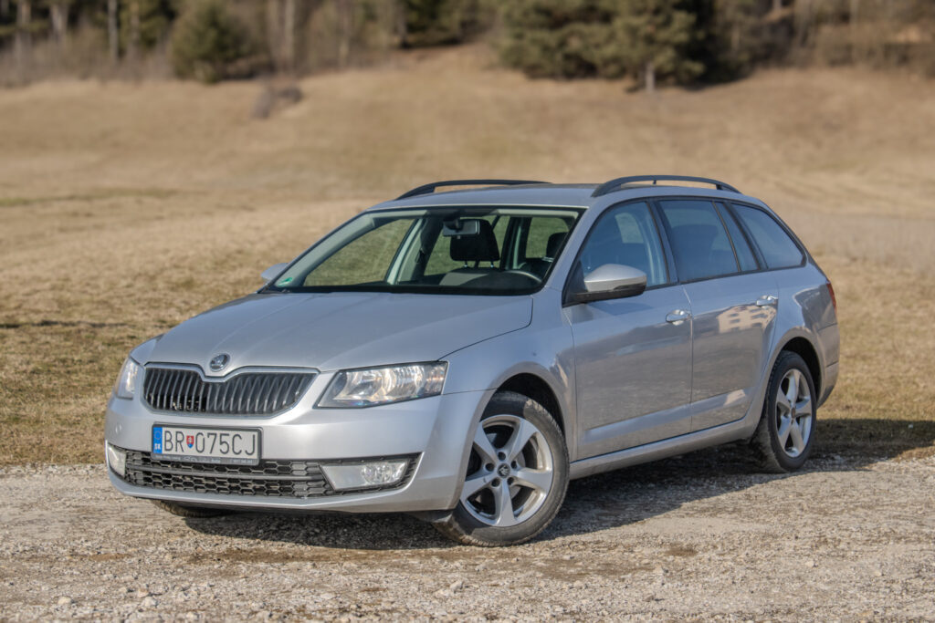 Škoda Octavia Combi 2.0 TDI Business DSG / AJ NA SPLÁTKY / PROTIHODNOTA