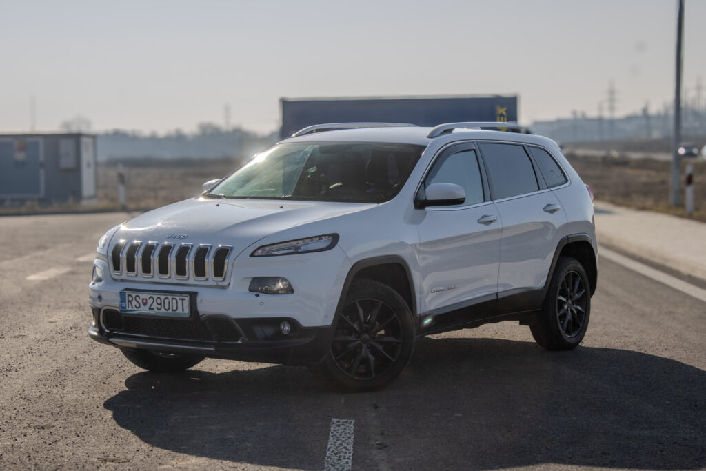 Jeep Cherokee 2.2 TD Overland AWD / AJ NA SPLÁTKY / PROTIHODNOTA