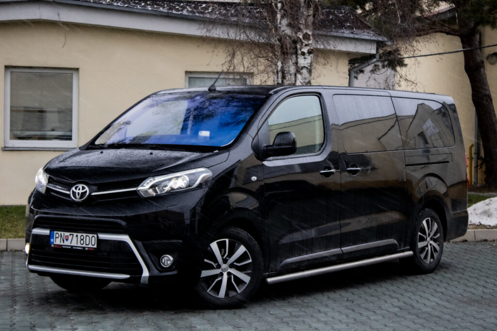 Toyota Proace Verso 2.0 AT8 130kW 8miest / AJ NA SPLÁTKY / PROTIÚČET